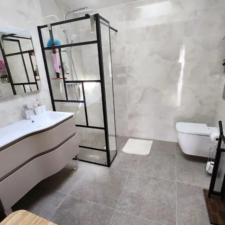 Villa O Chris: Spacious Marseille Retreat with Terraces and Spa Saint-Victoret Exterior photo