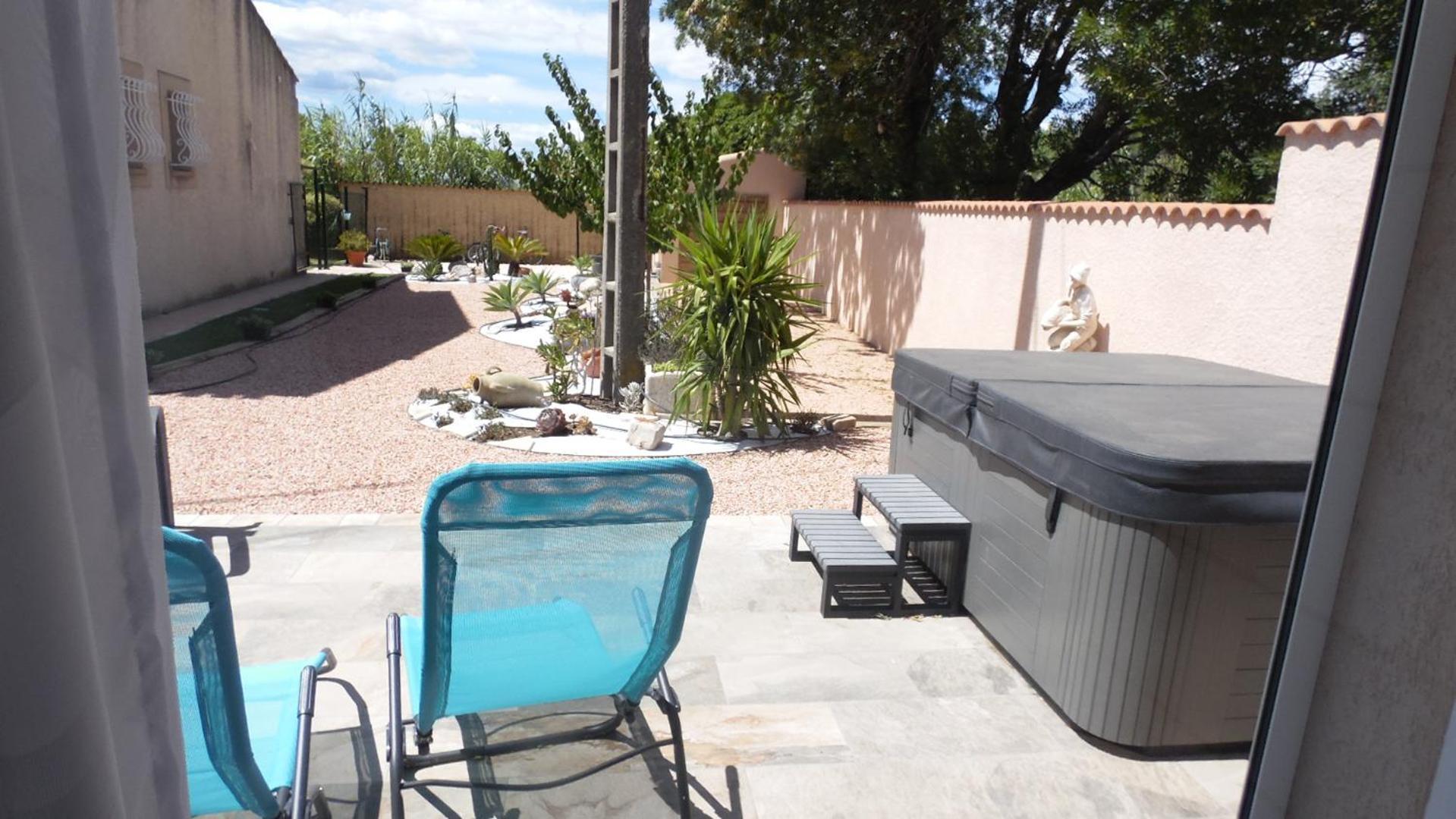 O Chris: Spacious Marseille Retreat With Terraces And Holiday home *